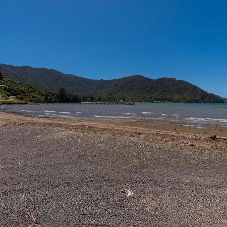 Serene Sounds - Anakiwa Holiday Home Exterior photo